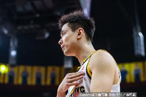 九游体育-辽宁男篮续约赵继伟后用掉第2个顶薪名额 还剩1个顶薪名额